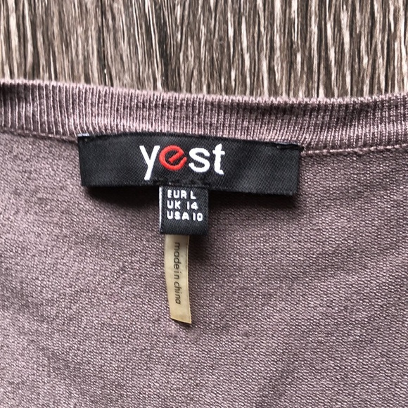 Yest Cardigan - Picture 6 of 9